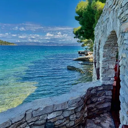 Stela View Nečujam