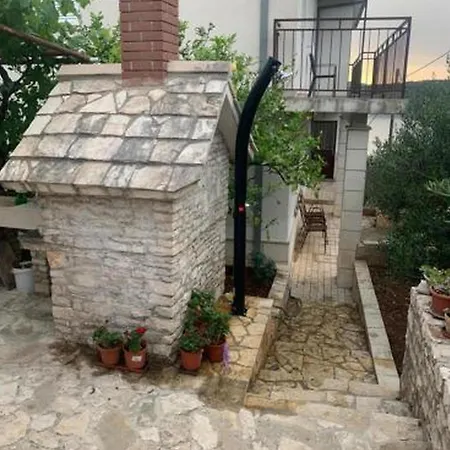 Stela View * Nečujam